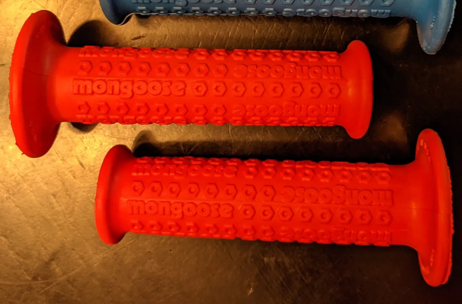 Red grips selected for the 1983 bike.